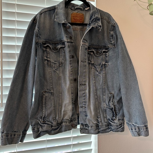 Levi’s Denim Jacket - Picture 1 of 1